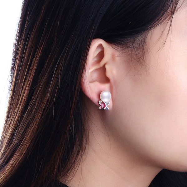 Cici Freshwater Pearl Stud Earrings